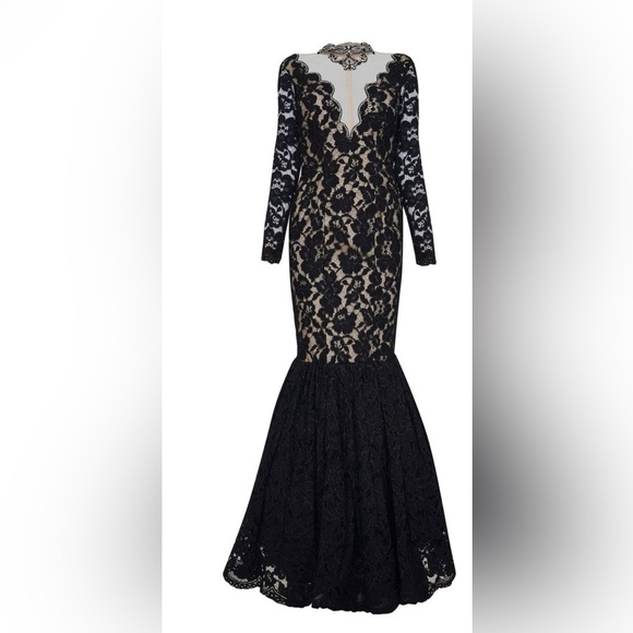 Dress - Picture 3 of 3